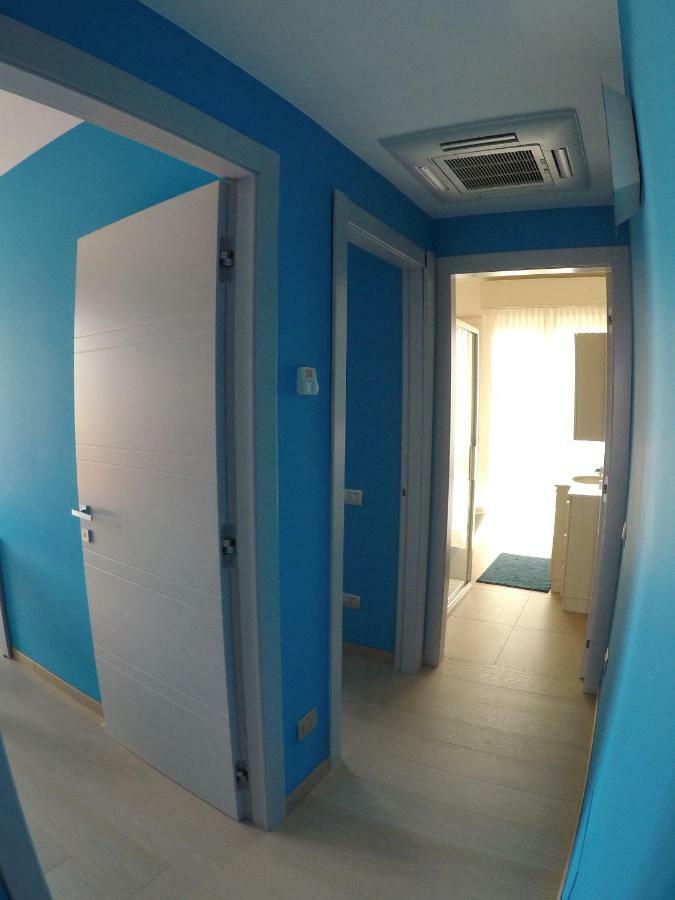 Levante Appartamento Di Pregio, Terrazza E Vista Panoramica Sul Mare E La Citta В'яреджо Екстер'єр фото